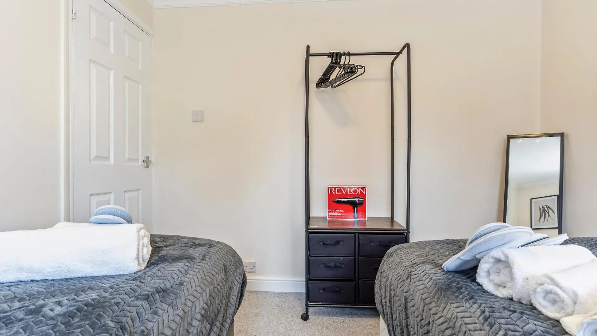 Apartment Lovely Flat Near Gatwick Airport Redhill